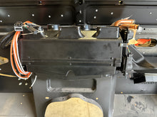 Load image into Gallery viewer, EXTREME AC &amp; HEAT KIT FOR LAND ROVER DEFENDER TO MOUNT BEHIND PUMA DASH

