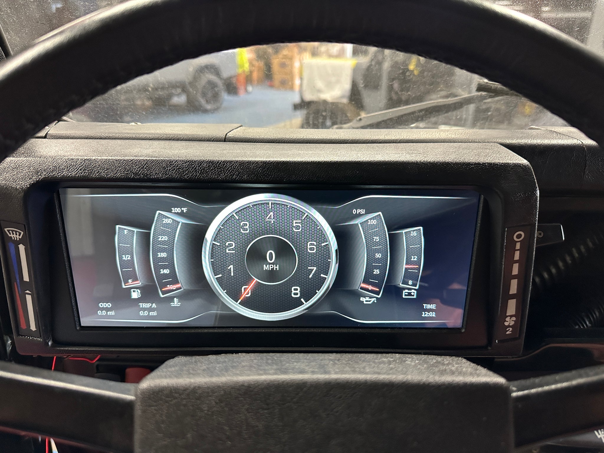 DIGITAL DASH FOR LAND ROVER DEFENDER WITH ORIGINAL DASH – Legends ...