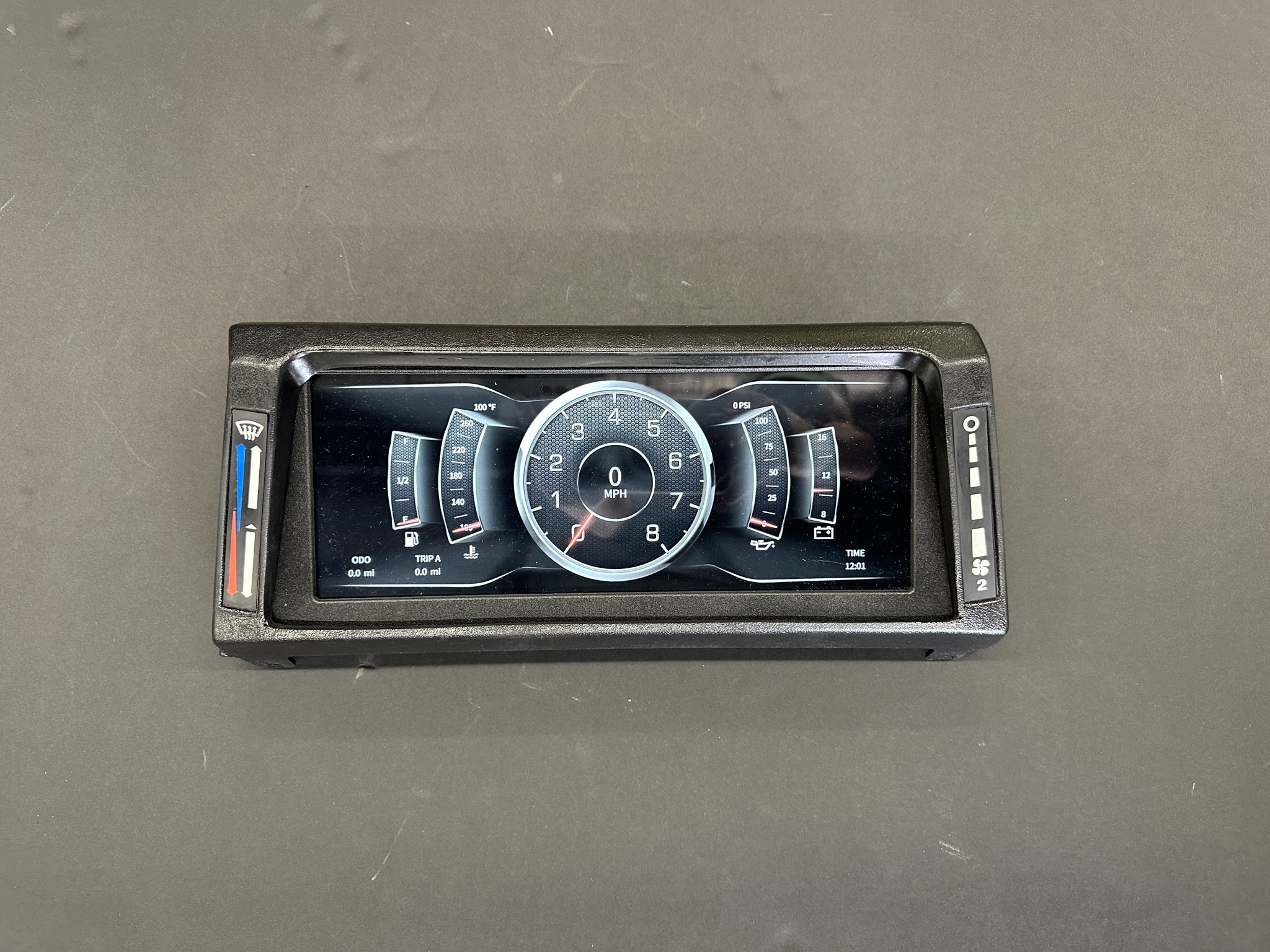 DIGITAL DASH FOR LAND ROVER DEFENDER WITH ORIGINAL DASH – Legends ...
