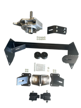 Load image into Gallery viewer, Complete LS3 Mount Kit LS3/6L80E transmission to Land Rover LT230 Transfercase in Land Rover Defender
